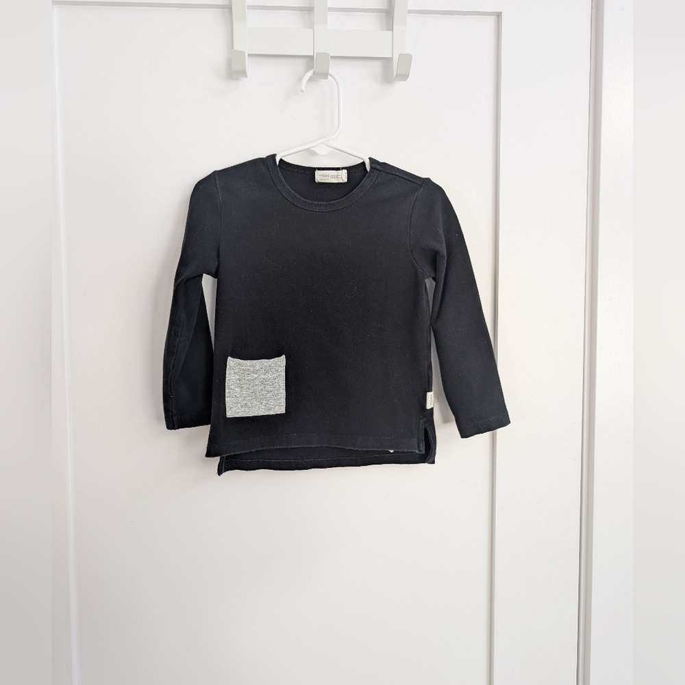 ✨4 for 12  Baby Long Sleeve Tee – Black with Gray Pocket (24M)